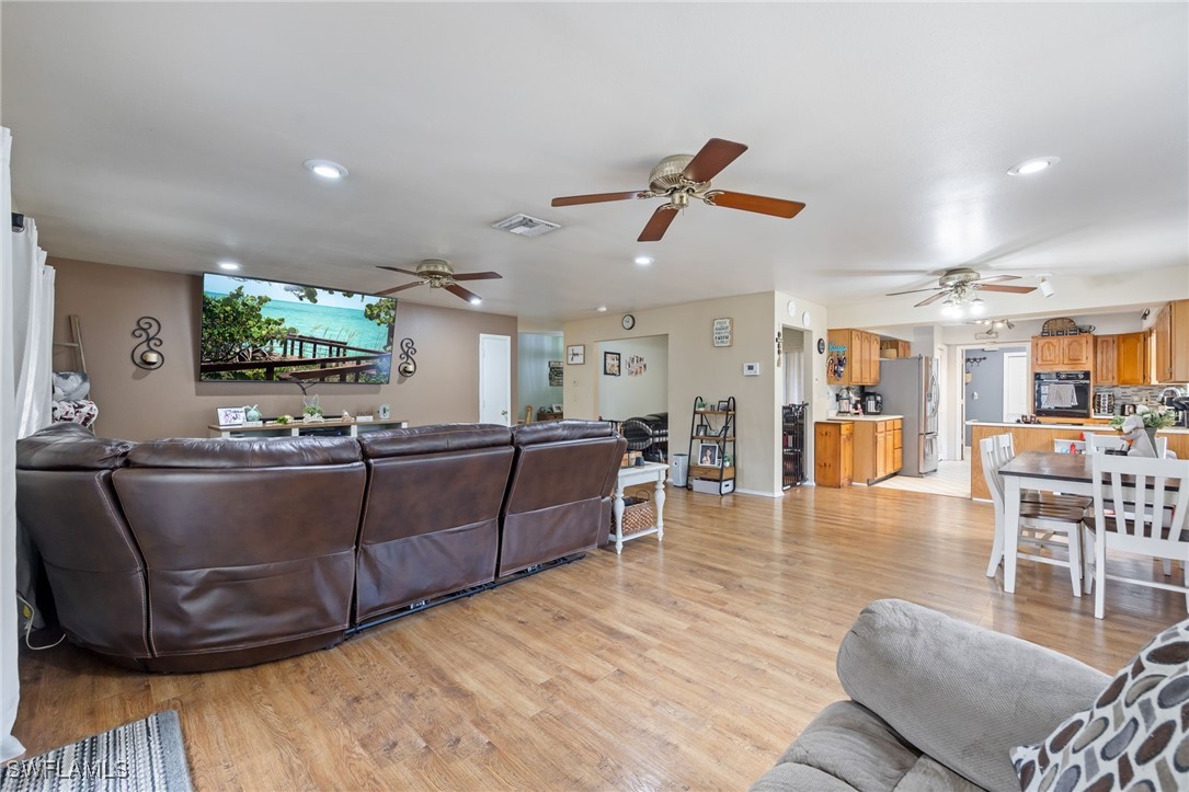3 Bed SingleFamilyResidence for Sale in Fort Denaud, photo 9