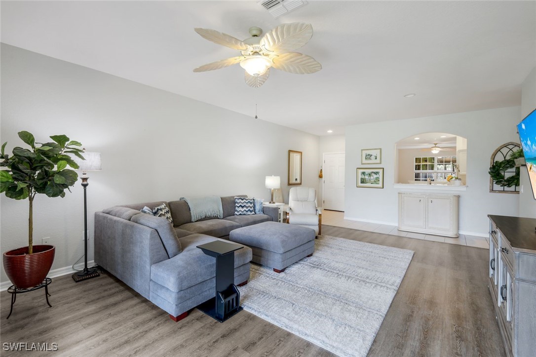 2 Bed Condominium for Sale in Sabal Palm, photo 9