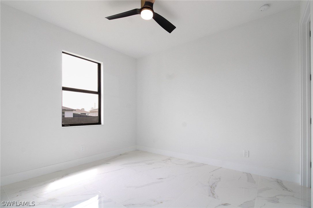 3 Bed SingleFamilyResidence for Sale in Cape Coral, photo 9
