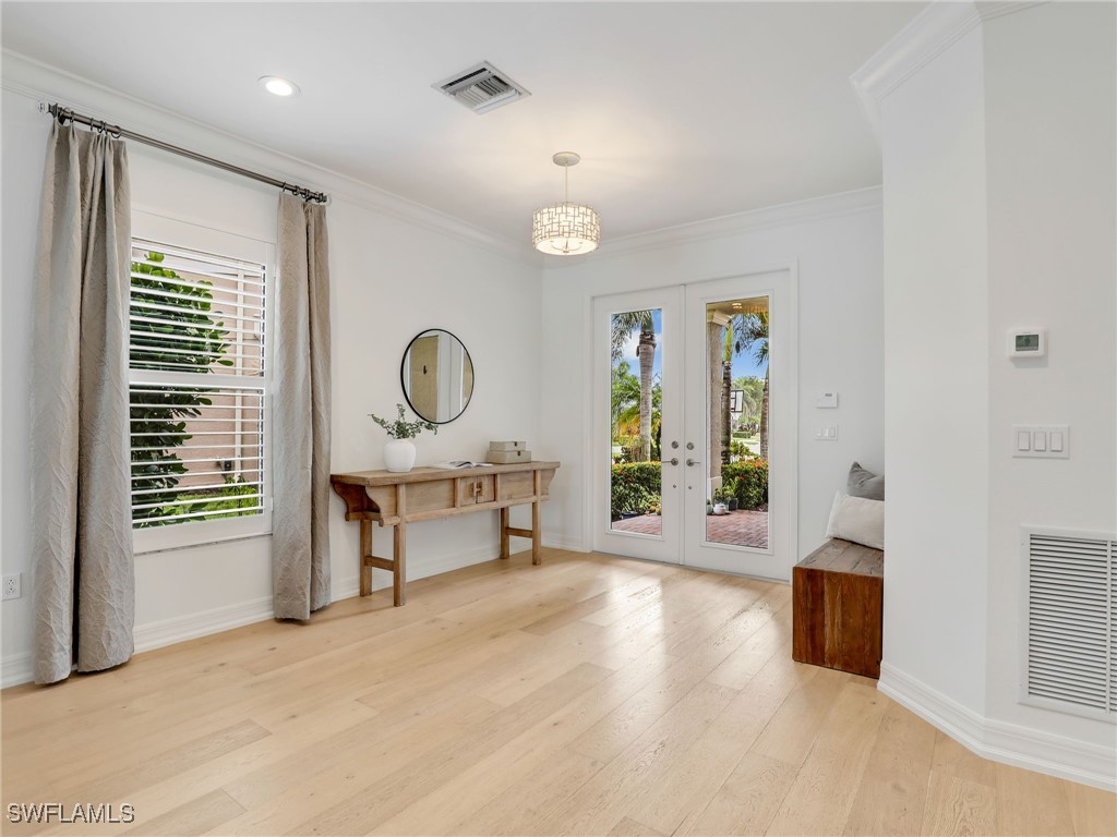 6 Bed Pool Home for Sale in Stonecreek, photo 9