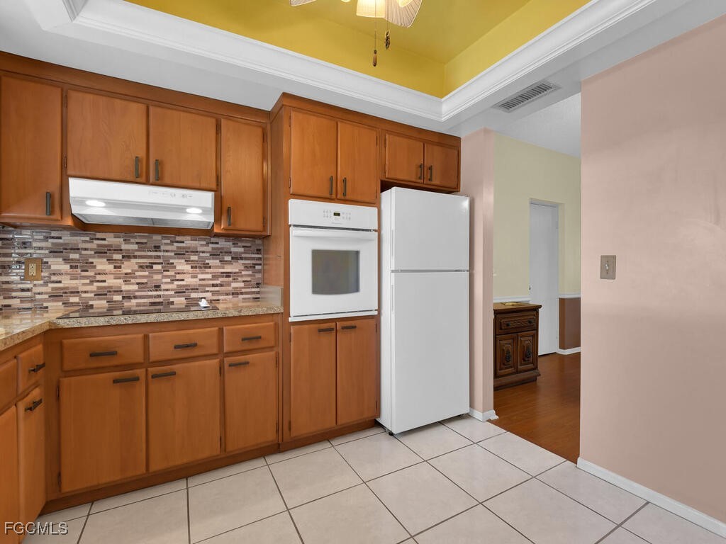 2 Bed Condominium for Sale in Cape Coral, photo 9