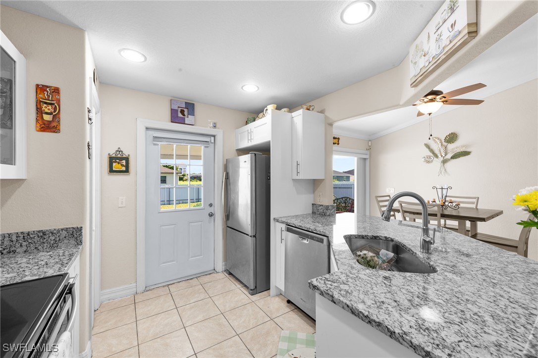 3 Bed SingleFamilyResidence for Sale in Cape Coral, photo 9