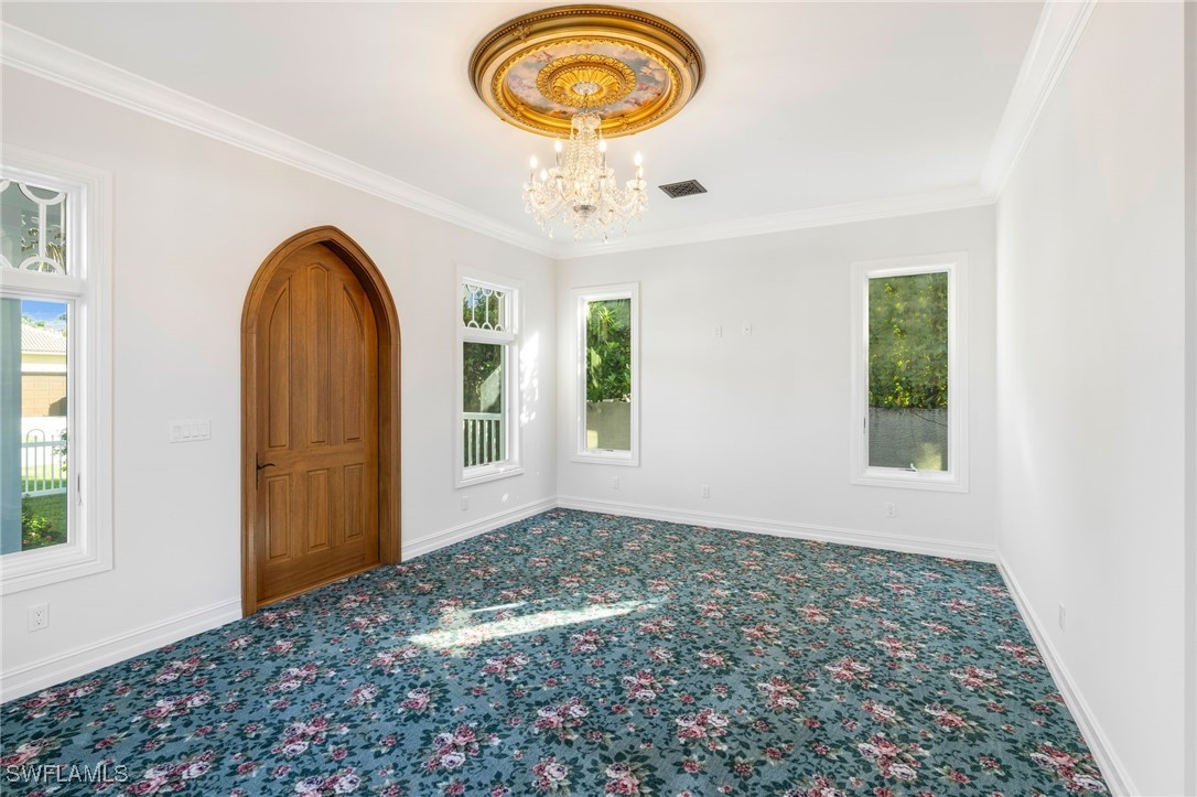 3 Bed SingleFamilyResidence for Sale in Naples Park, photo 9