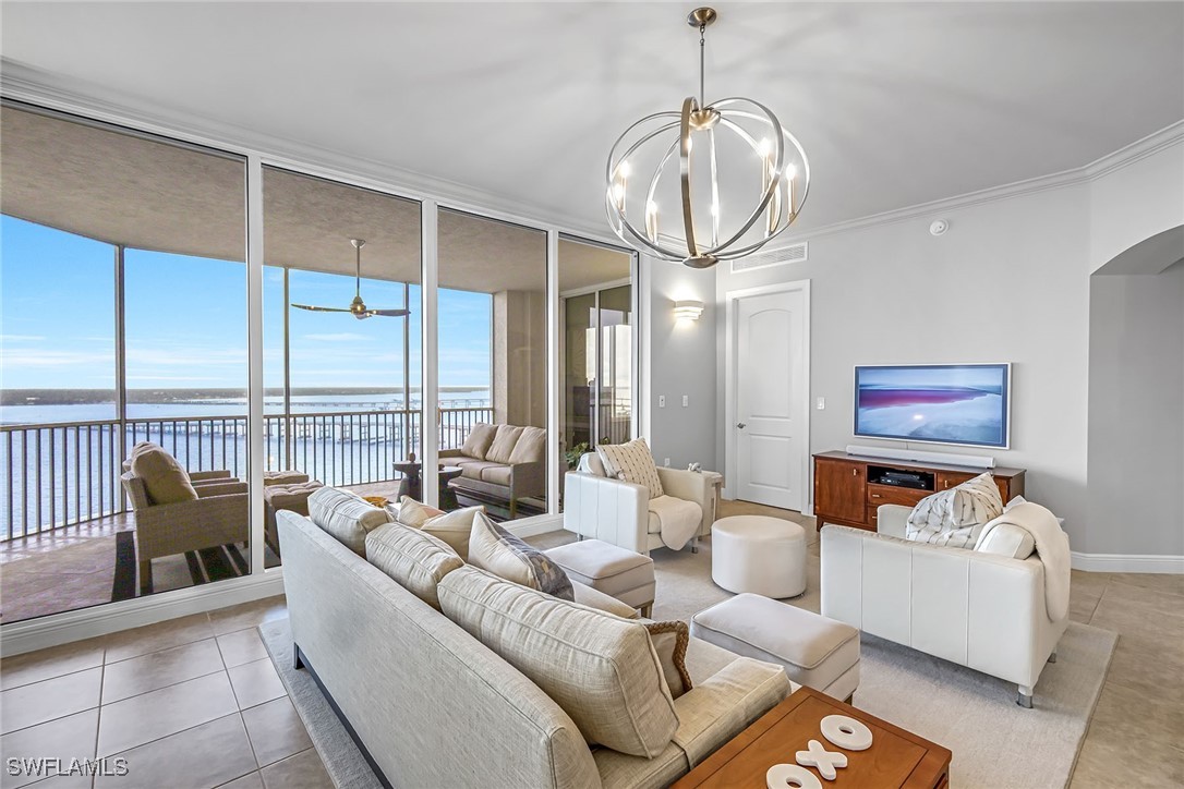 3 Bed Waterfront Home for Sale in Fort Myers, photo 9