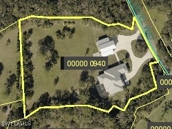 3 Bed Pool Home for Sale in Horse Creek, photo 9