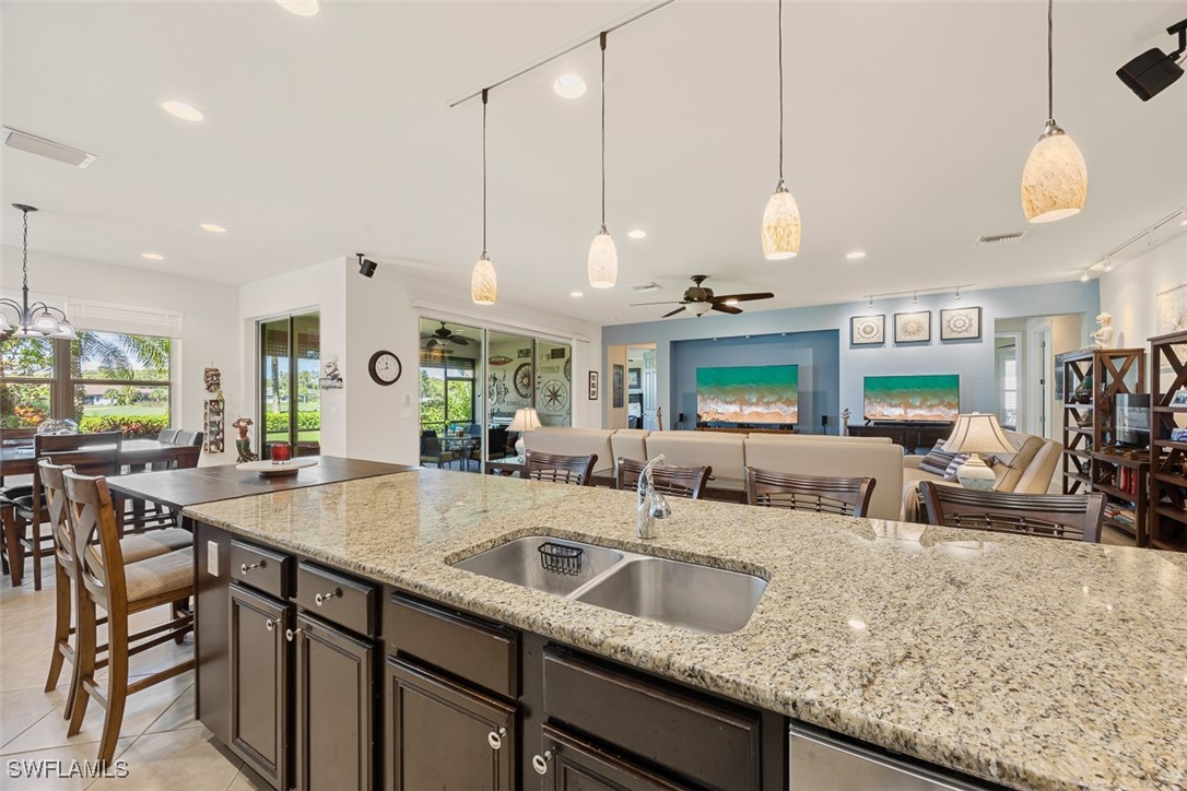 3 Bed SingleFamilyResidence for Sale in Del Webb, photo 9