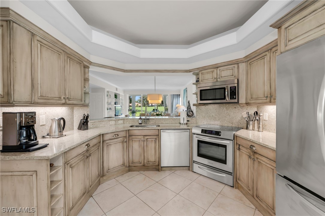 2 Bed Condominium for Sale in Naples, photo 9
