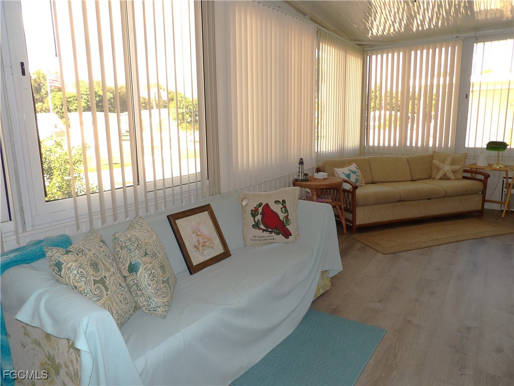 2 Bed ManufacturedHome for Sale in North Fort Myers, photo 9