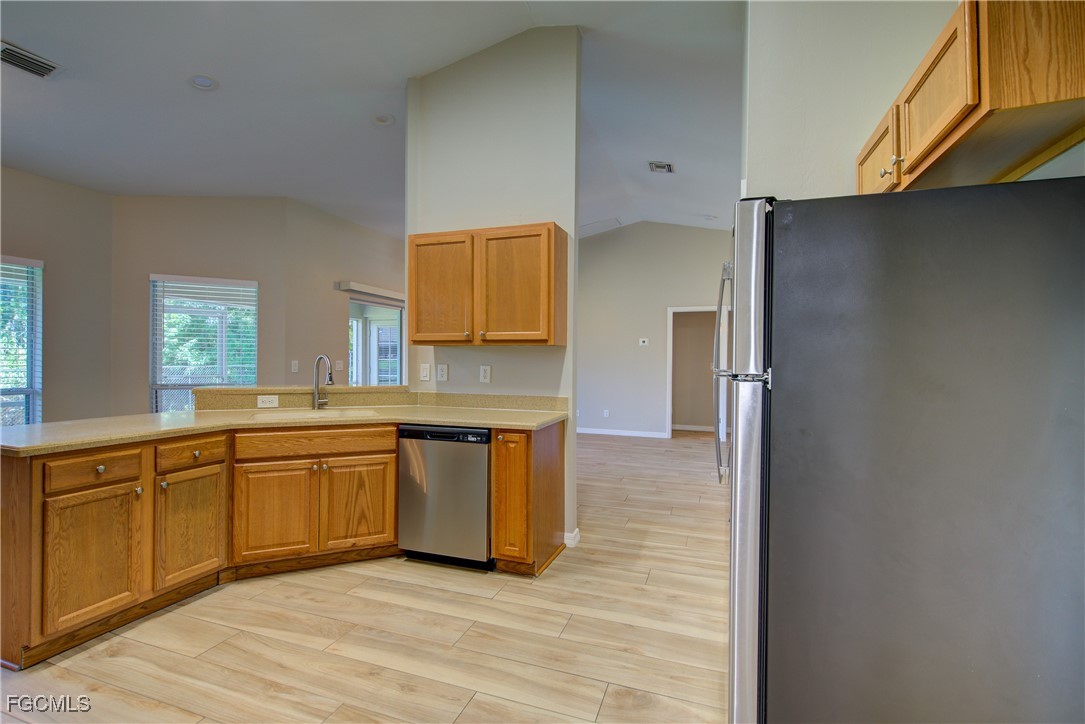 3 Bed Waterfront Home for Sale in Cape Coral, photo 9
