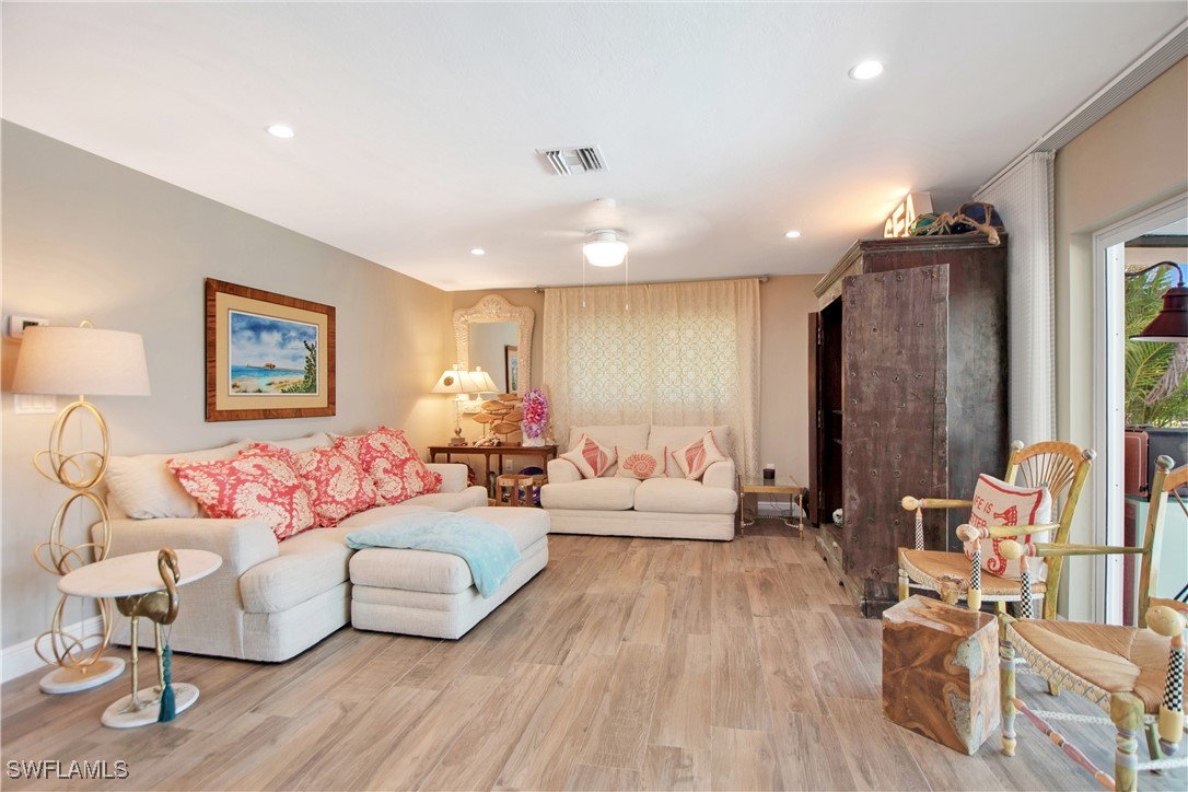 2 Bed Pool Home for Sale in Isles Of Capri, photo 9