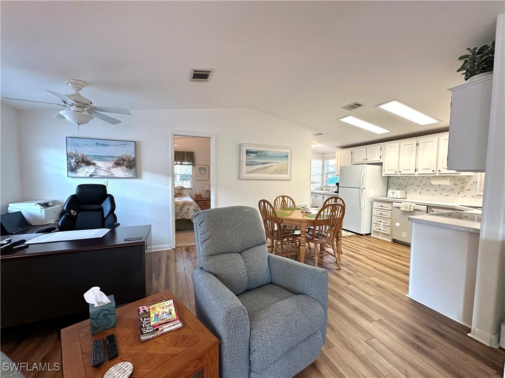 2 Bed ManufacturedHome for Sale in Estero, photo 9