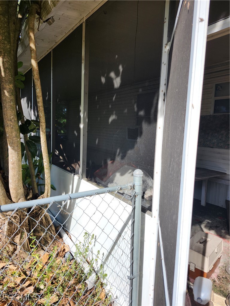 3 Bed ManufacturedHome for Sale in Spring Woods M/H Subd, photo 9