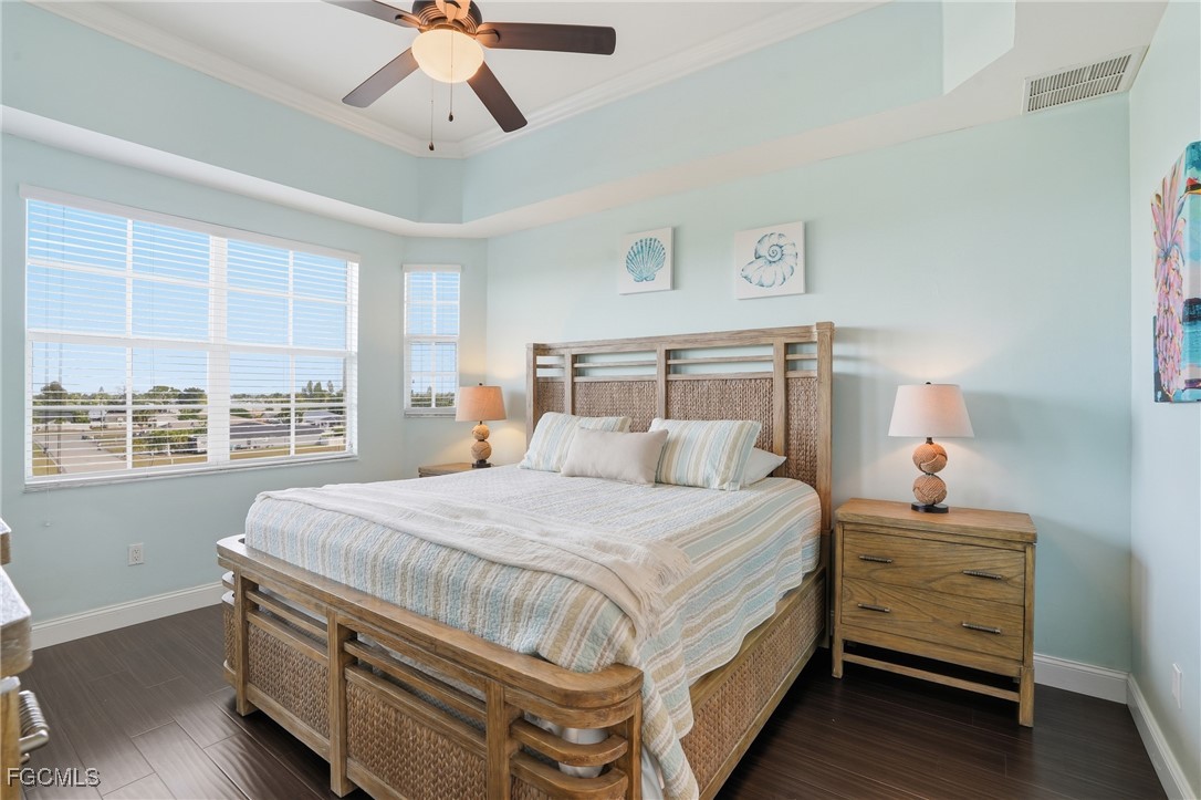 3 Bed Waterfront Home for Sale in Cape Coral, photo 9