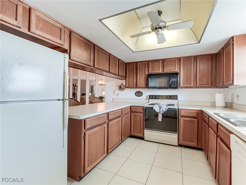 2 Bed Waterfront Home for Sale in Fort Myers Beach, photo 9
