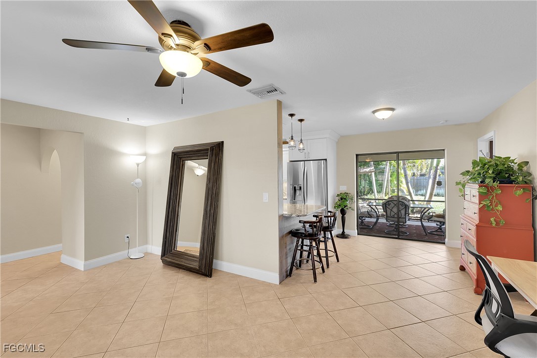 3 Bed SingleFamilyResidence for Sale in Cape Coral, photo 9