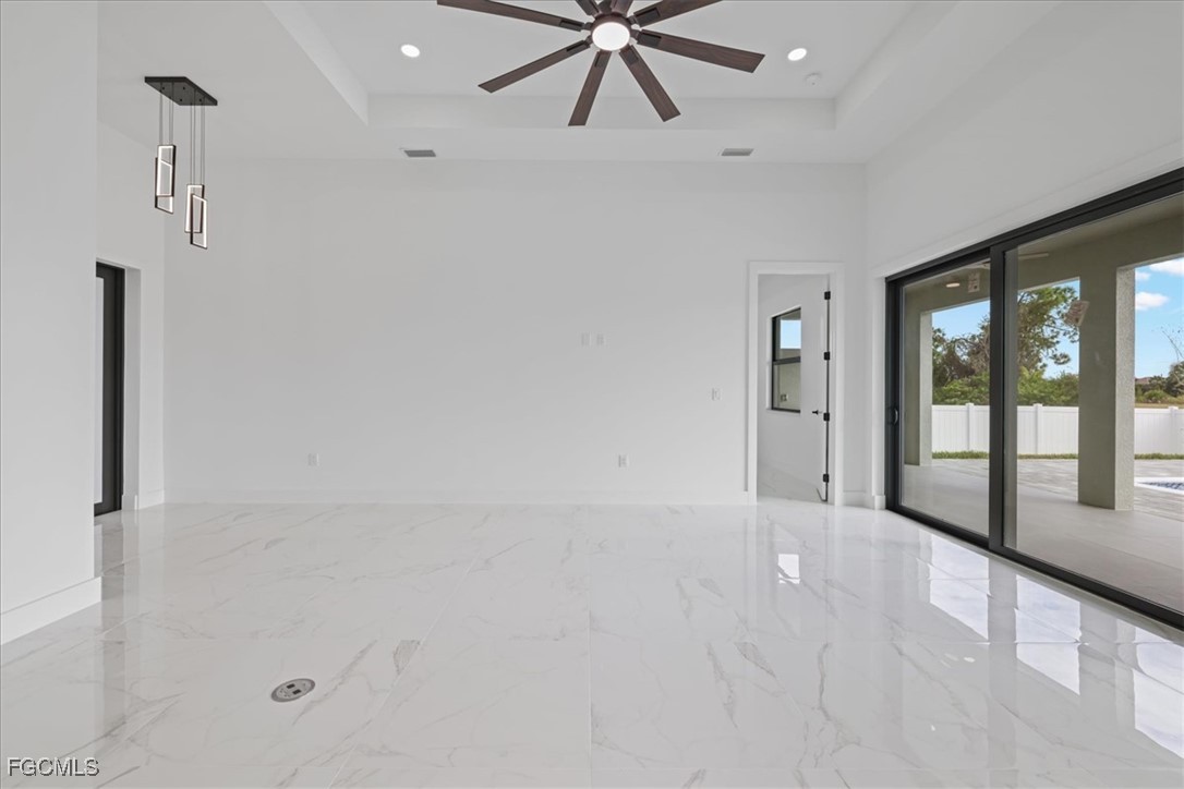 3 Bed SingleFamilyResidence for Sale in Port Charlotte, photo 9