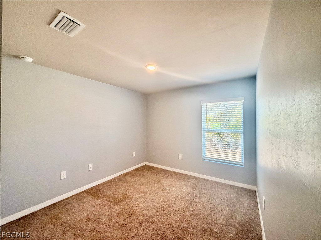 4 Bed SingleFamilyResidence for Sale in Labelle, photo 9