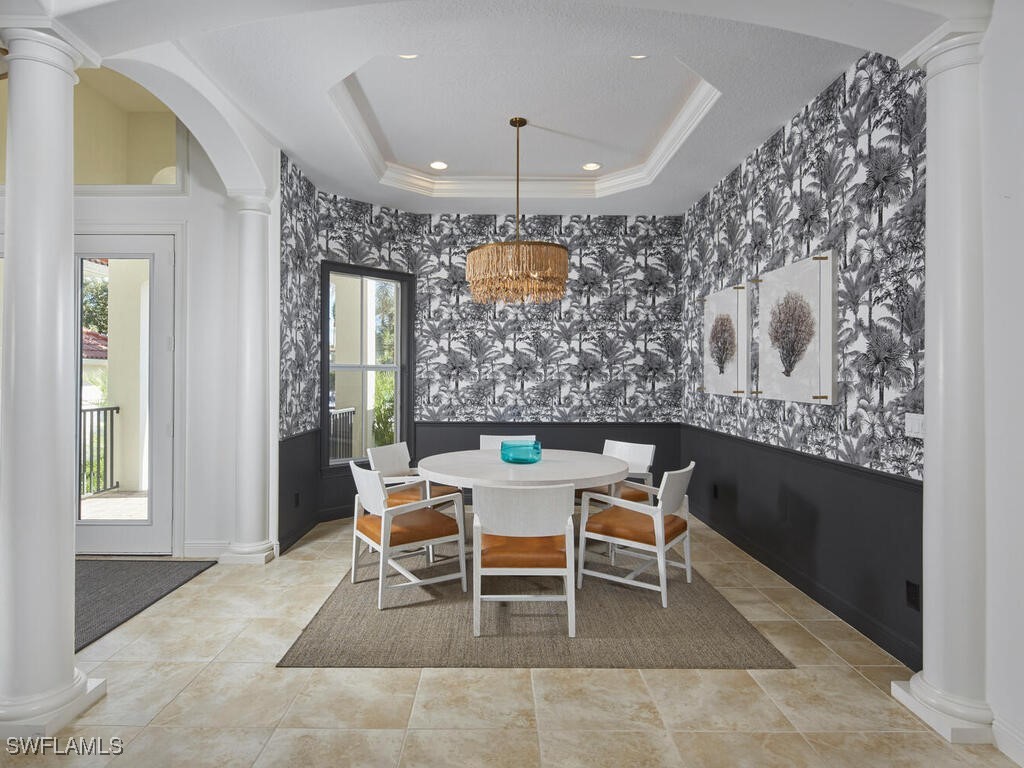 6 Bed Pool Home for Sale in Park Shore, photo 9
