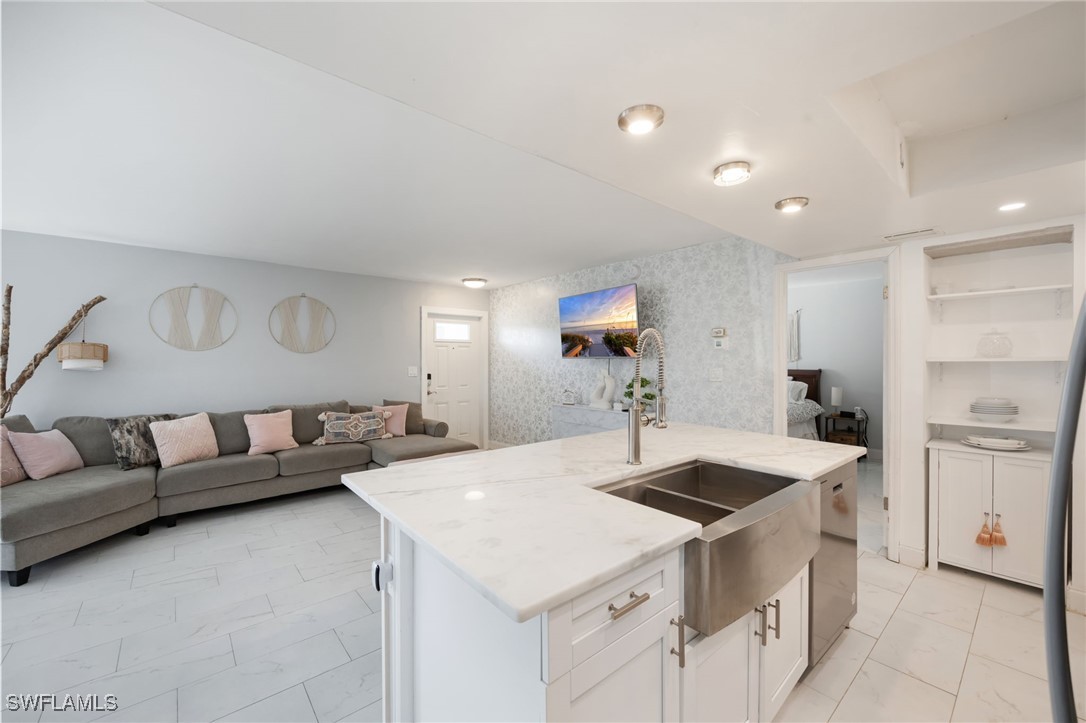 2 Bed Condominium for Sale in Naples, photo 9