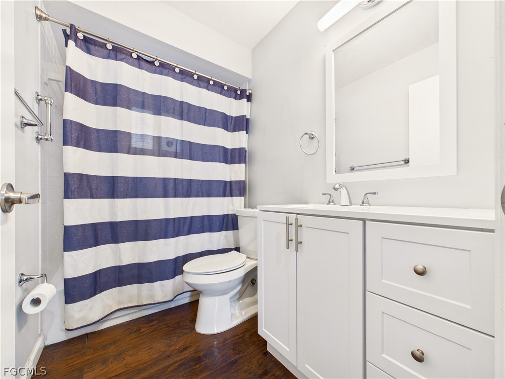 3 Bed SingleFamilyResidence for Sale in Cape Coral, photo 9