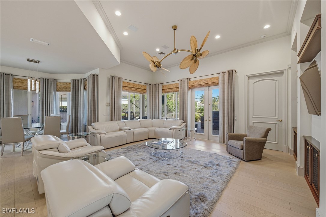 5 Bed Pool Home for Sale in Naples, photo 9