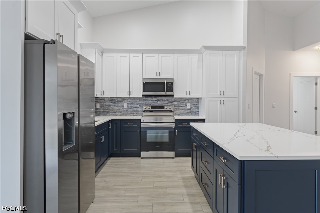 3 Bed SingleFamilyResidence for Sale in Lehigh Acres, photo 9