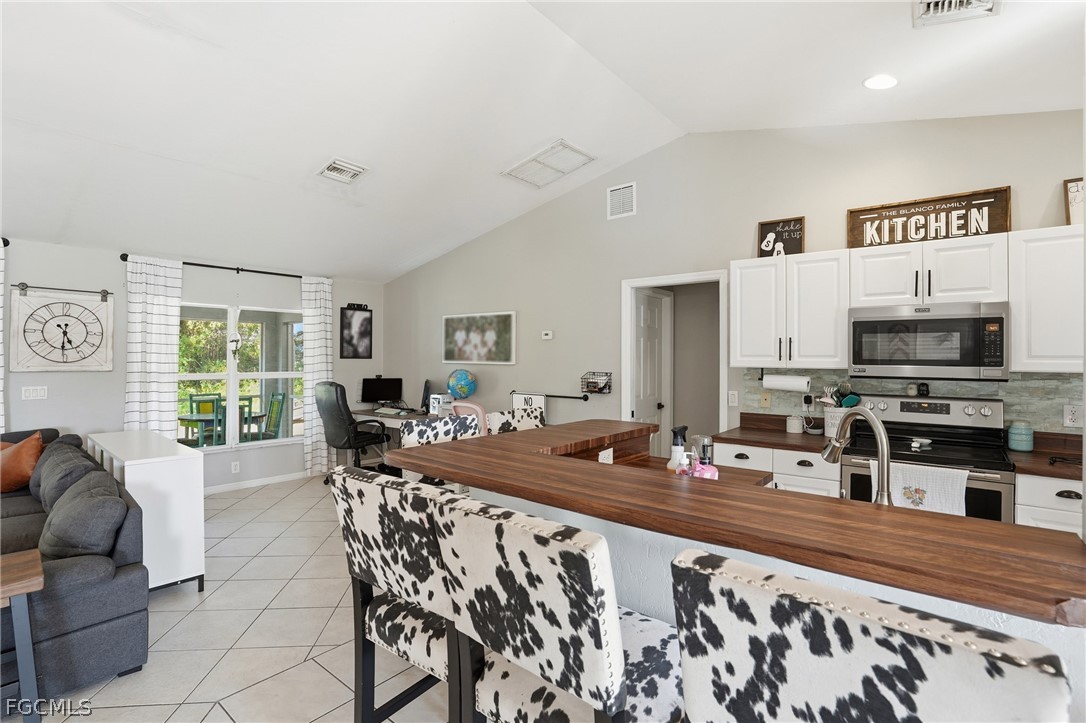 3 Bed SingleFamilyResidence for Sale in Port Labelle, photo 9