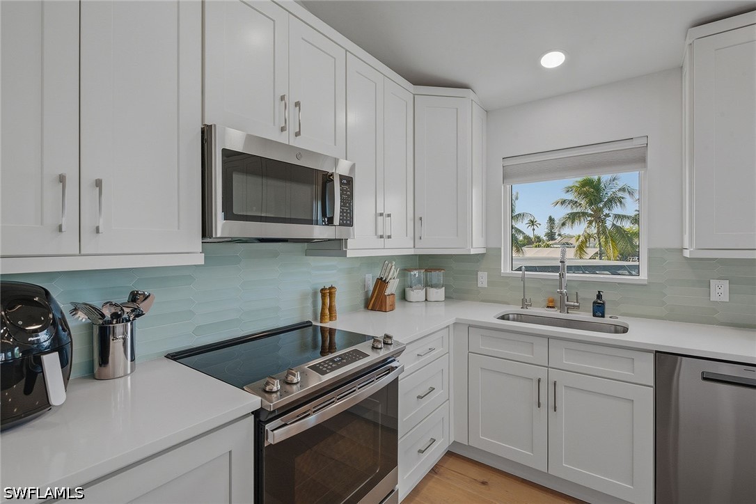 3 Bed Pool Home for Sale in Marco Island, photo 9