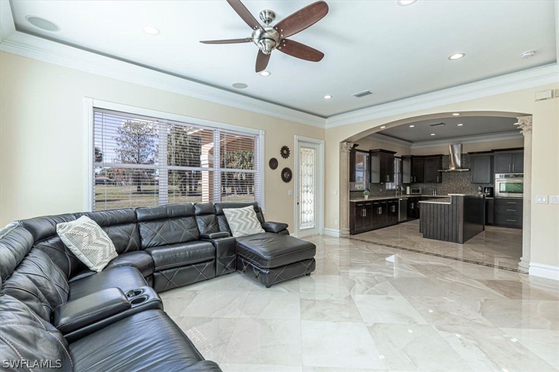 5 Bed SingleFamilyResidence for Sale in Naples, photo 9