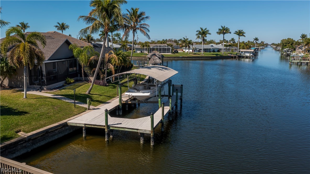 3 Bed Pool Home for Sale in Cape Coral, photo 9