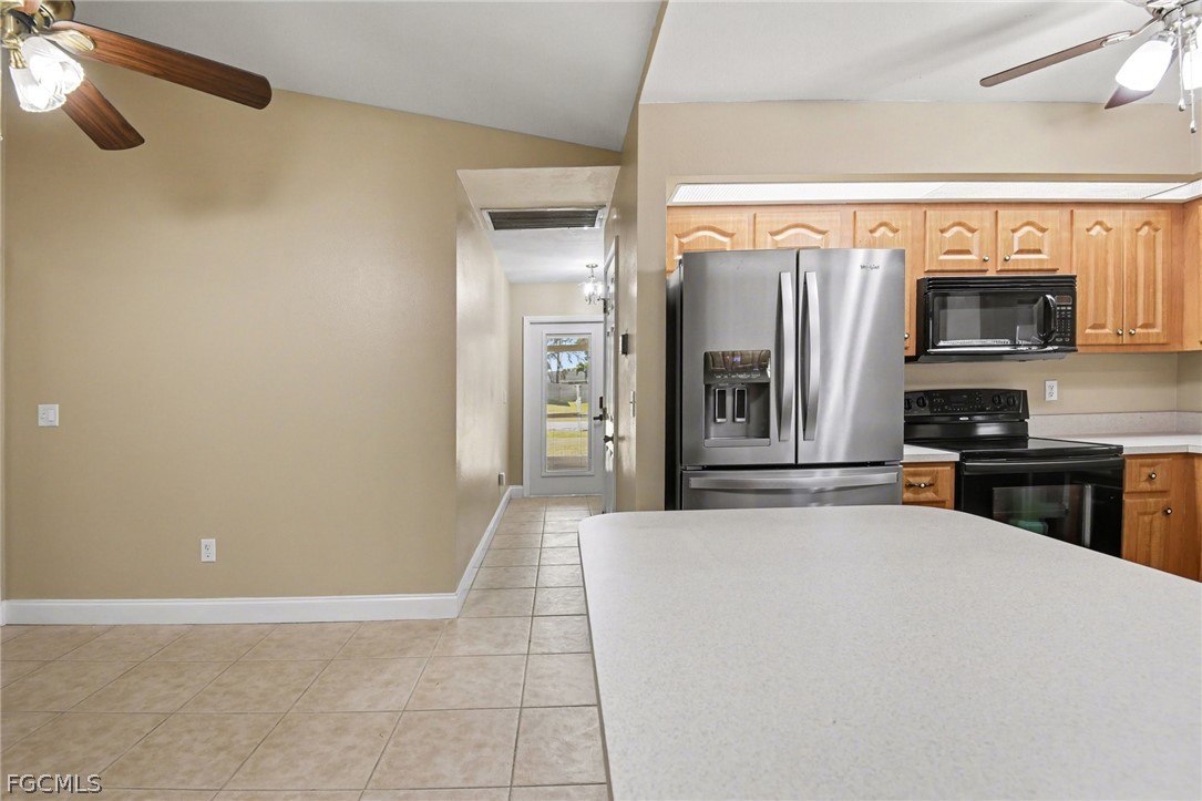 3 Bed Pool Home for Sale in Cape Coral, photo 9