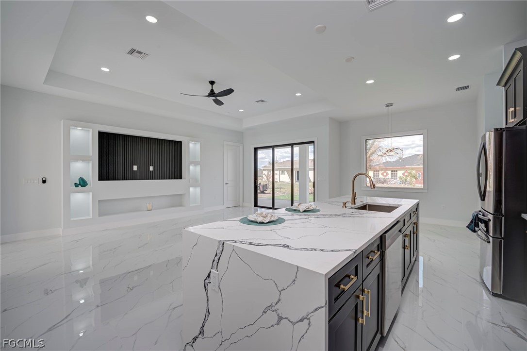 3 Bed SingleFamilyResidence for Sale in Lehigh Acres, photo 9