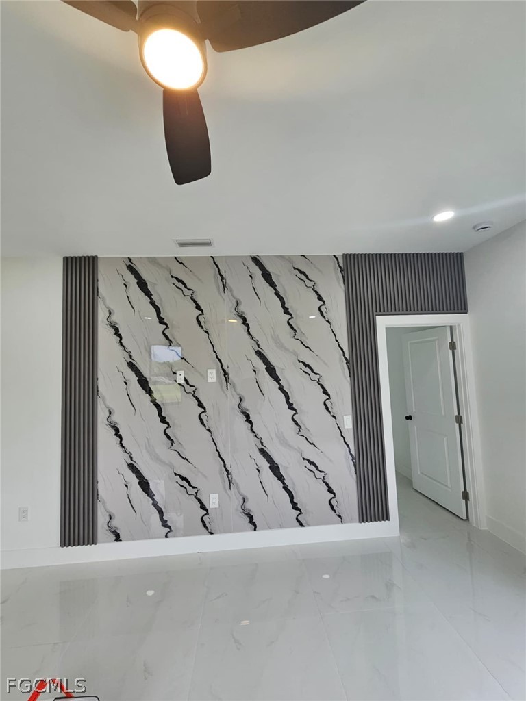 3 Bed SingleFamilyResidence for Sale in Lehigh Acres, photo 9