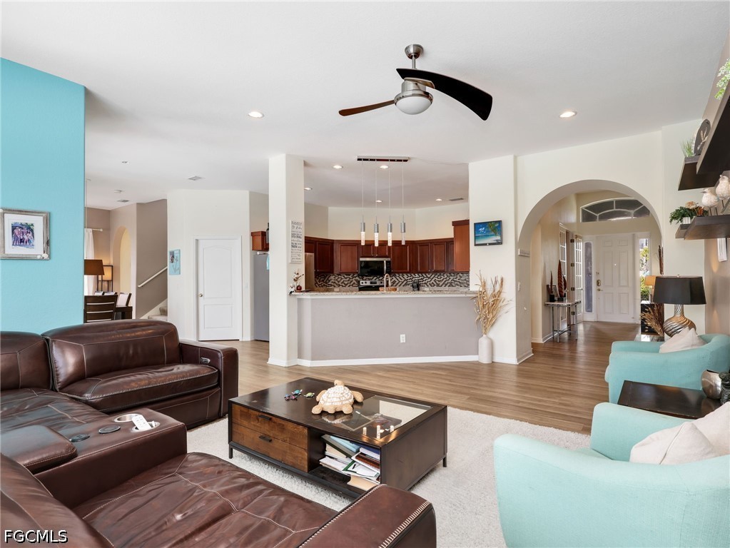 3 Bed Pool Home for Sale in Cape Coral, photo 9