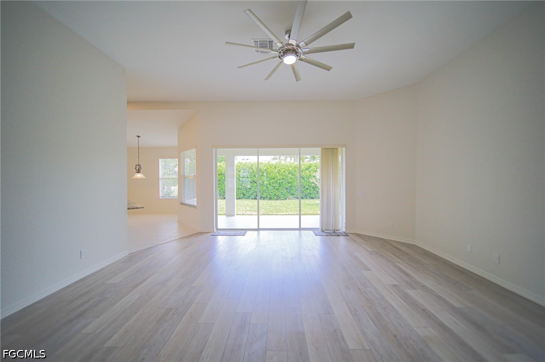 4 Bed SingleFamilyResidence for Sale in Danforth Lakes, photo 9