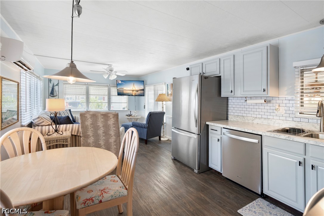 1 Bed ManufacturedHome for Sale in Estero, photo 9