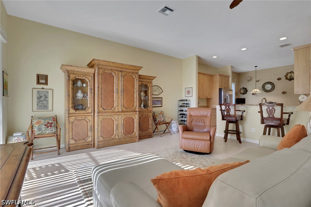 2 Bed SingleFamilyResidence for Sale in Estero, photo 9