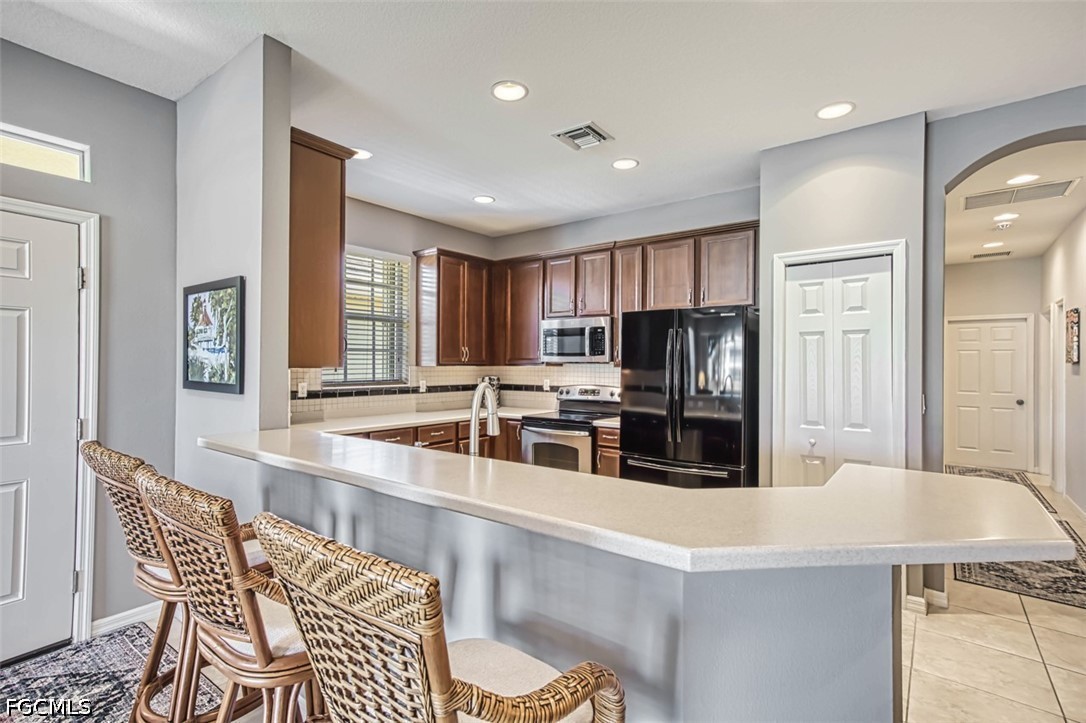 2 Bed Waterfront Home for Sale in Fort Myers, photo 9
