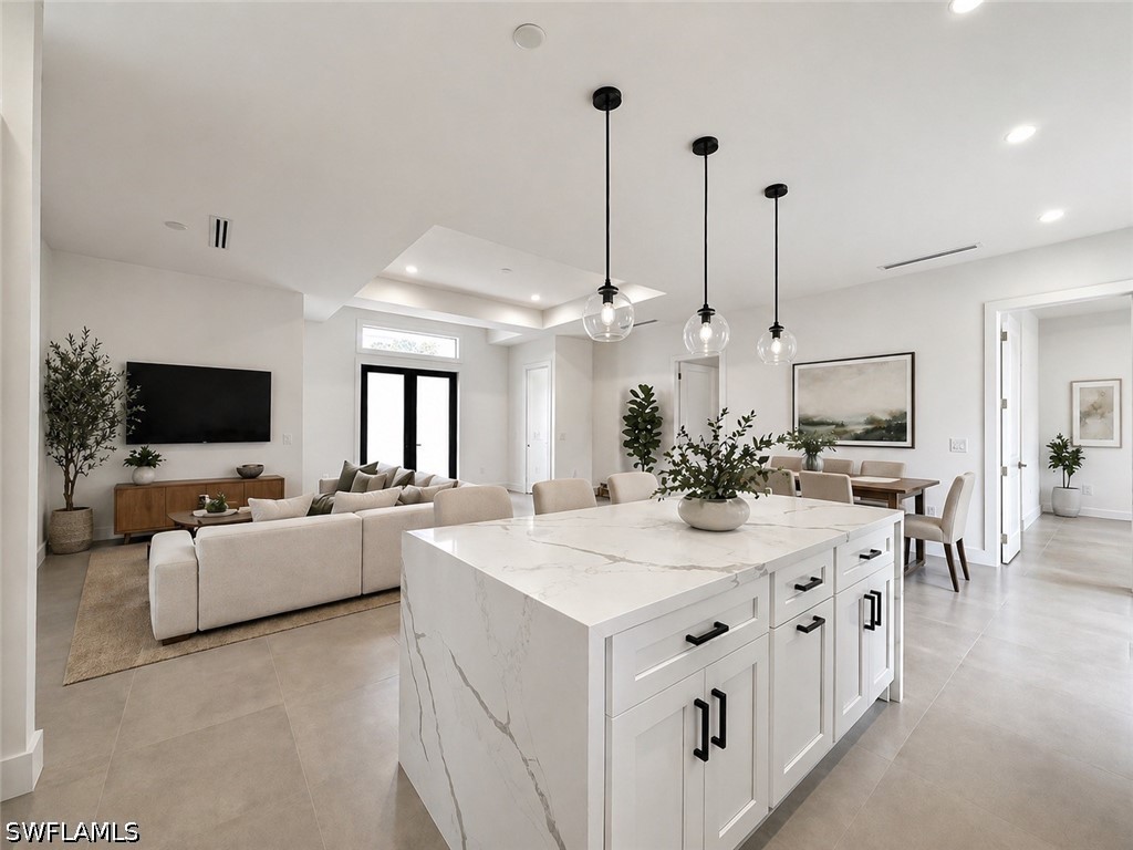 4 Bed SingleFamilyResidence for Sale in Naples, photo 9