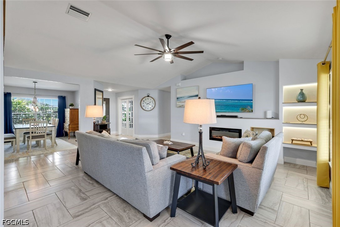 4 Bed SingleFamilyResidence for Sale in Cape Coral, photo 9