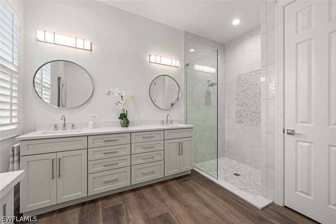 3 Bed Pool Home for Sale in Hollybrook, photo 9