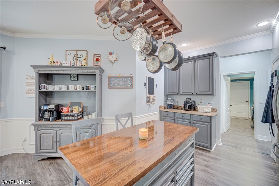 5 Bed Pool Home for Sale in Promenade West, photo 9