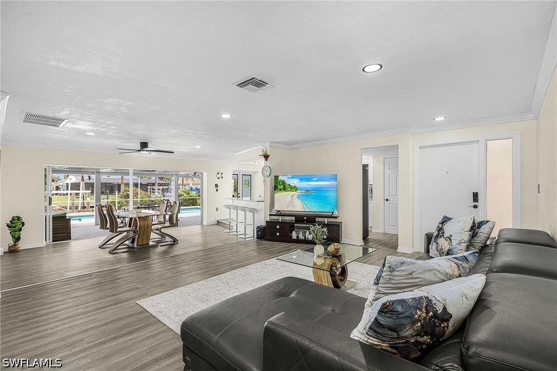 3 Bed Pool Home for Sale in Cape Coral, photo 9
