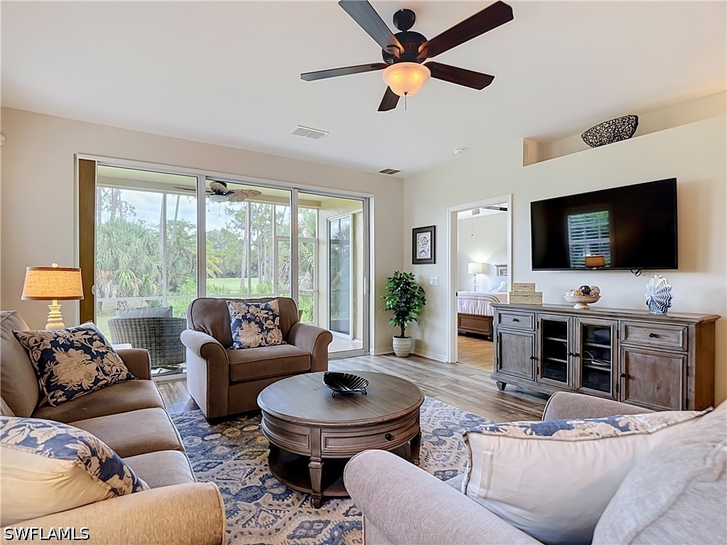 2 Bed Condominium for Sale in Sabal Palm, photo 9