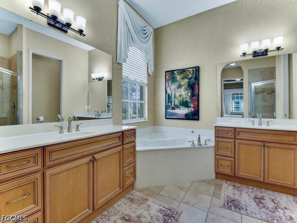 3 Bed Pool Home for Sale in Ibis Landing, photo 9