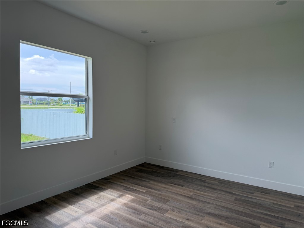 4 Bed SingleFamilyResidence for Sale in Cape Coral, photo 9