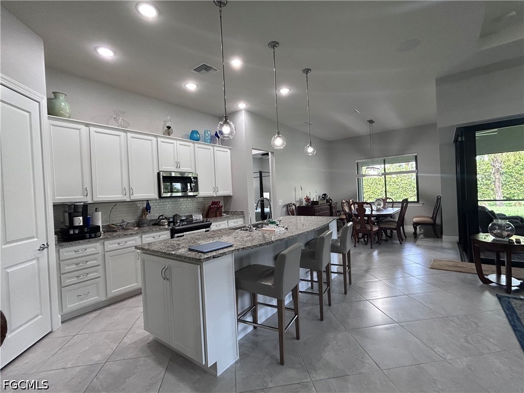 3 Bed Waterfront Home for Sale in Avalon Park, photo 9