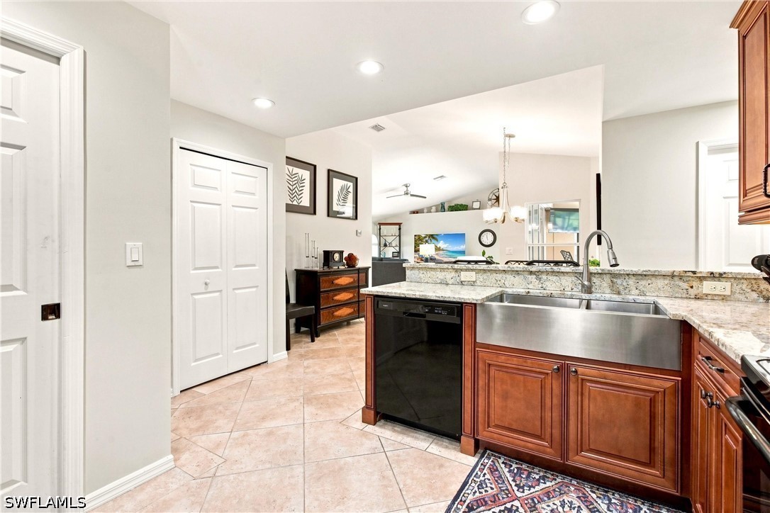 3 Bed Pool Home for Sale in Naples, photo 9