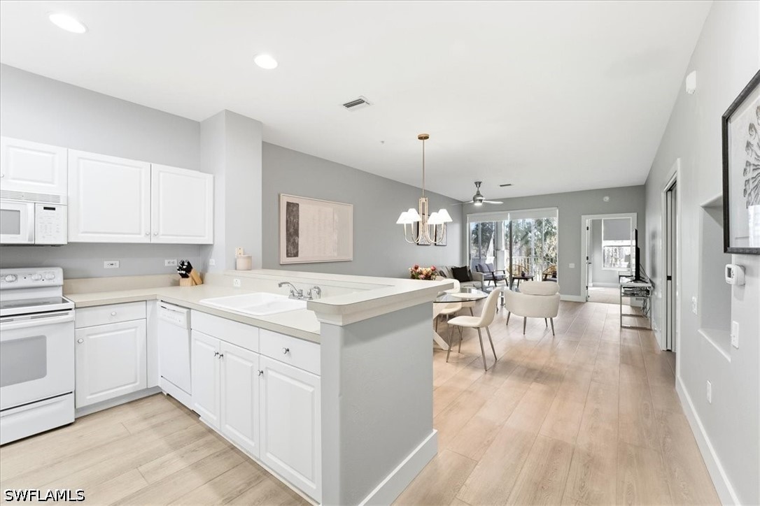 2 Bed Condominium for Sale in Naples, photo 9