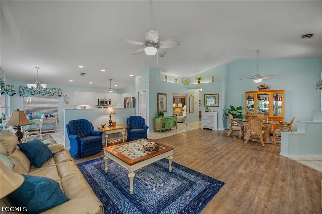 3 Bed SingleFamilyResidence for Sale in North Fort Myers, photo 9